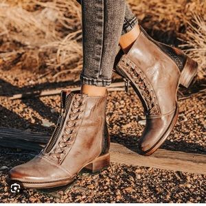 Freebird Wales bootie Sz 8 Stone